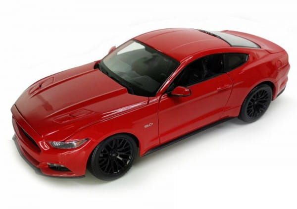   Welly Ford Mustang GT 1:24